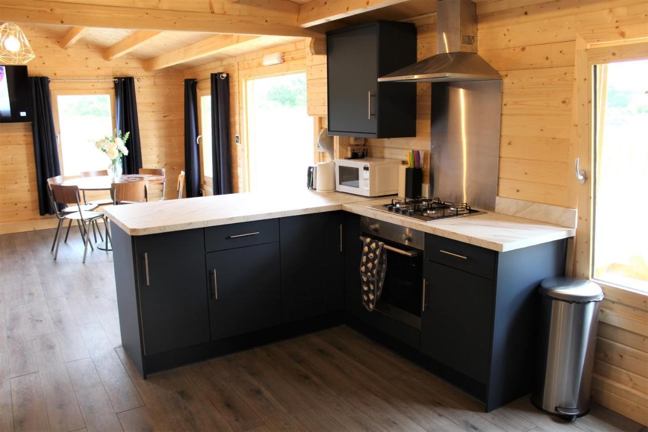 Stunning 5-Bed Cabin In Ashton Under Hill Evesham Bagian luar foto